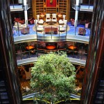 Celebrity Silhouette_Atrium und Libary