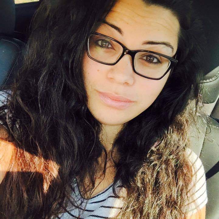 Amanda Alvear, 25